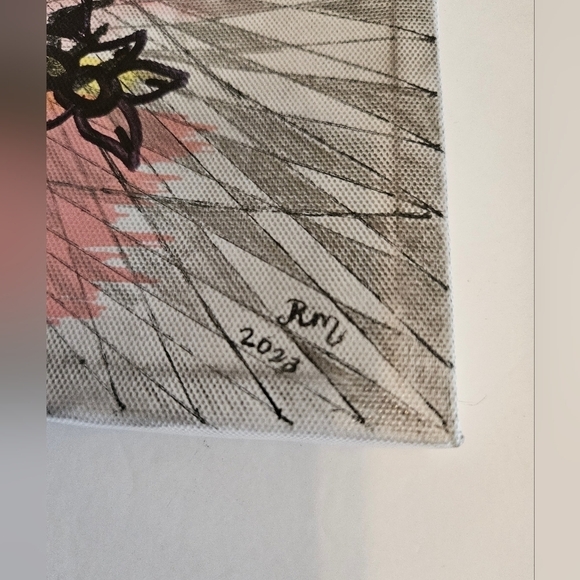 Hand Crafted unique pencil & sharpie on white canvas 3-D Upcycled artwork Floral - Picture 7 of 8